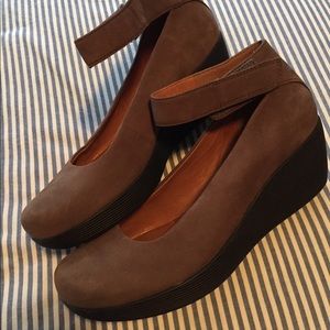 Clark’s heeled sandal